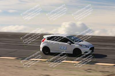 media/Jan-04-2026-SCCA SD (Sun) [[defc442887]]/4-Novice Group/Session 2 Bowl Speed Pans/